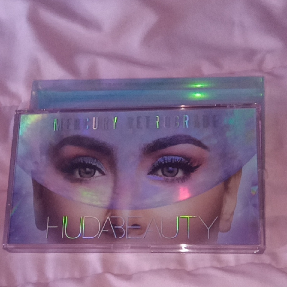 Huda Beauty Mercury Pallette